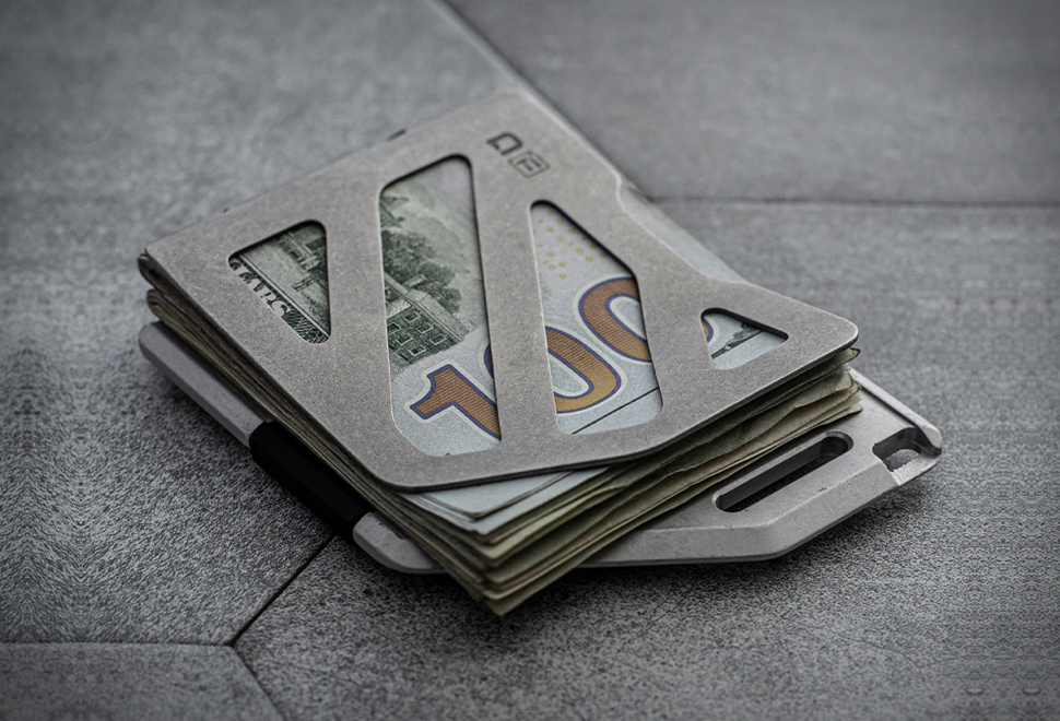 Carteira Que Parece Um Clipe Para Guardar Dinheiro E Cartões | Image
