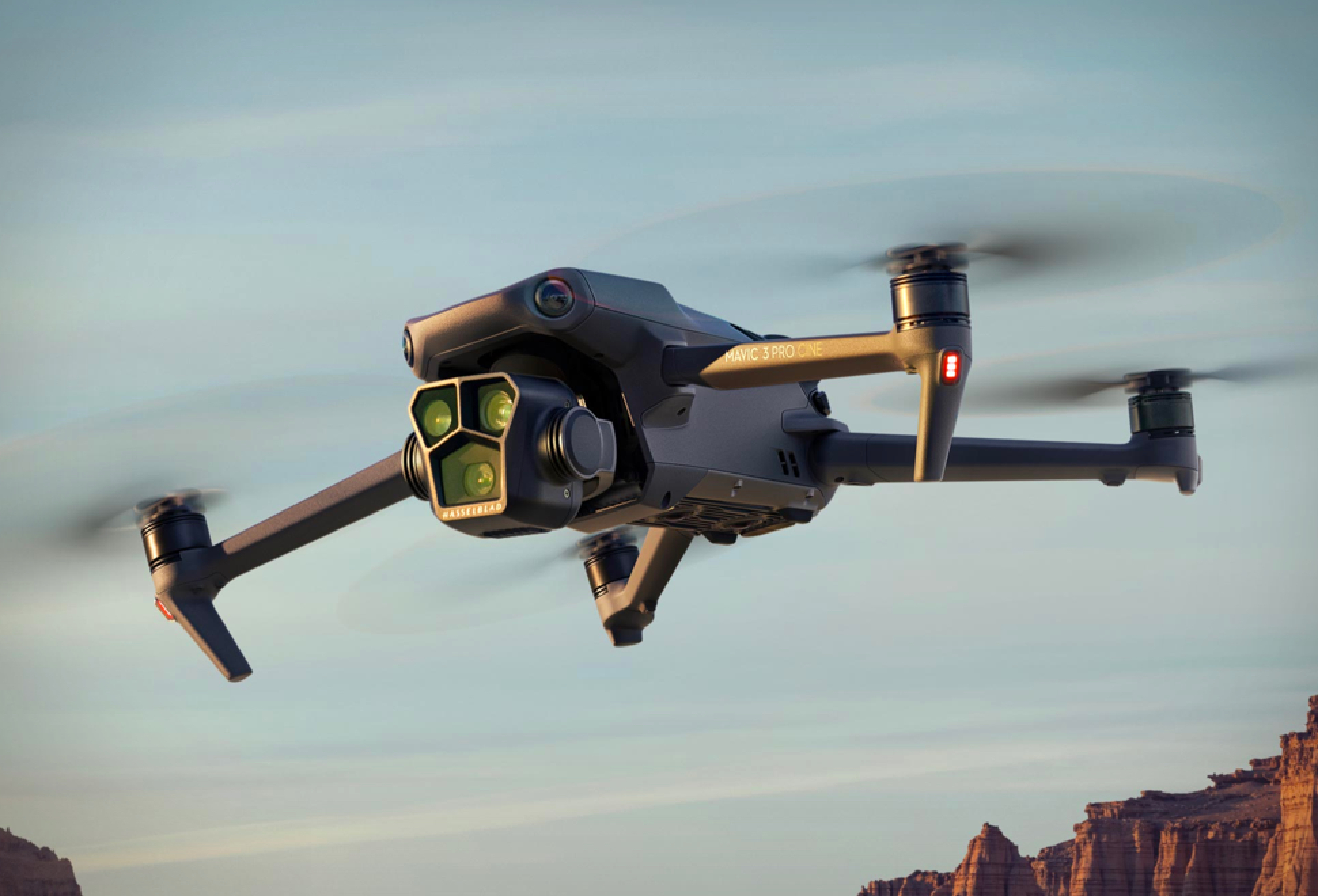 Dji Mavic 3 Pro Um Dos Drones Mais Versáteis E Avançados Do Mercado | Image