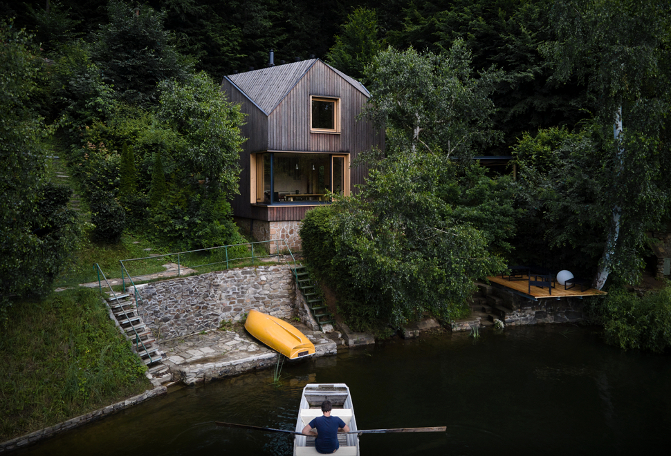 Cabana Espetacular Radicalmente Projetada- Lakeside Cabin | Image