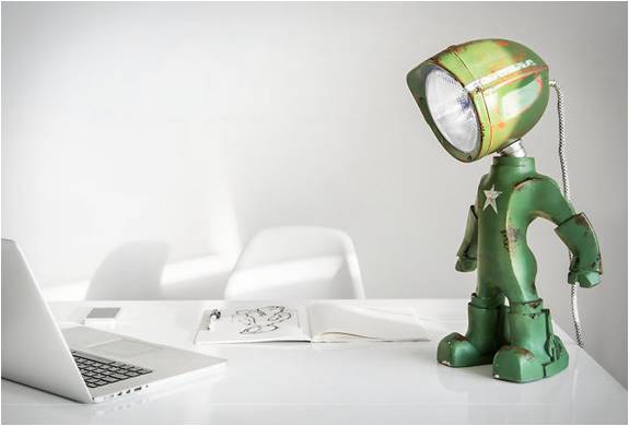 Lampster | Lâmpada Robô | Image