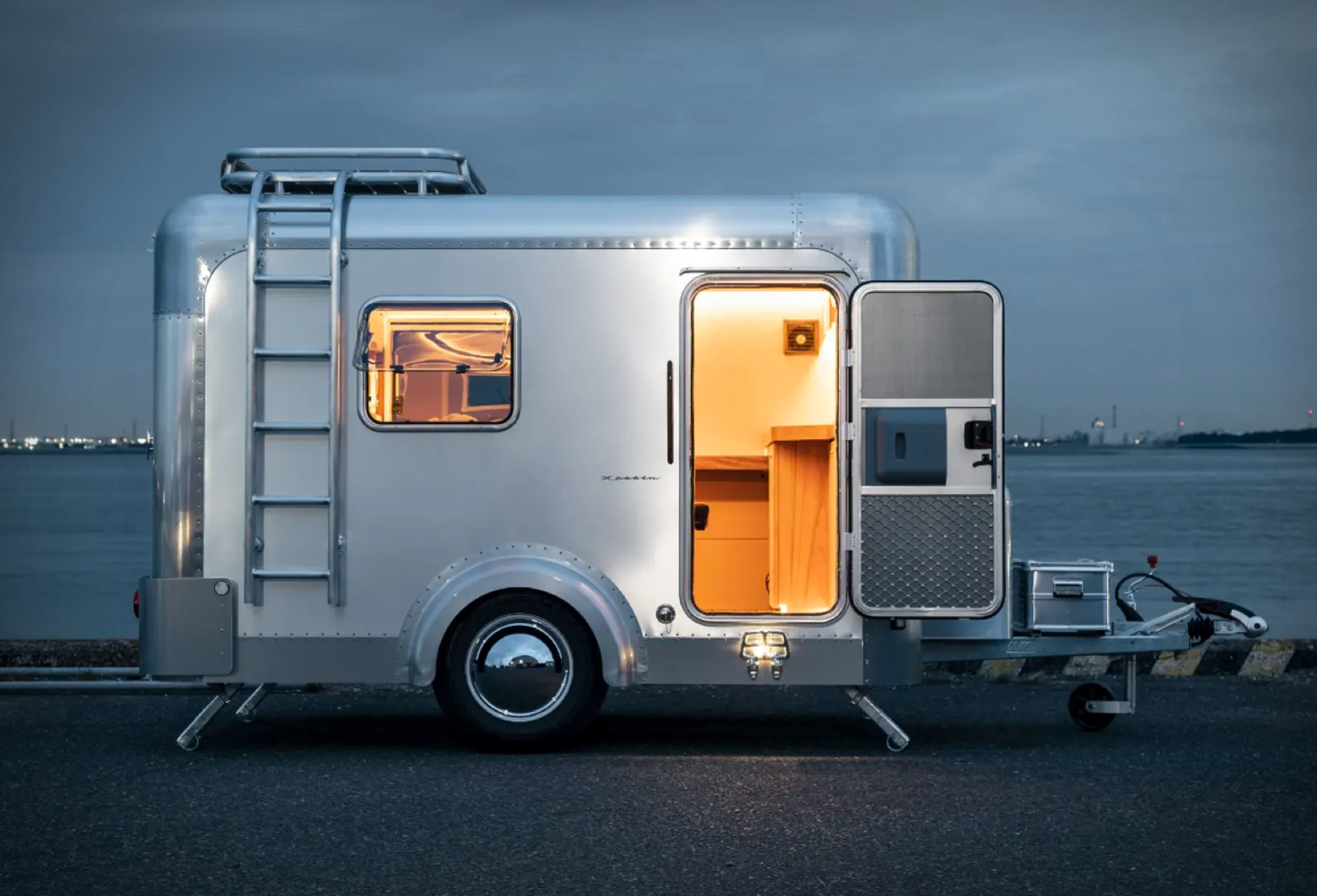 X-cabin Camper: O Trailer De Acampamento De Luxo | Image